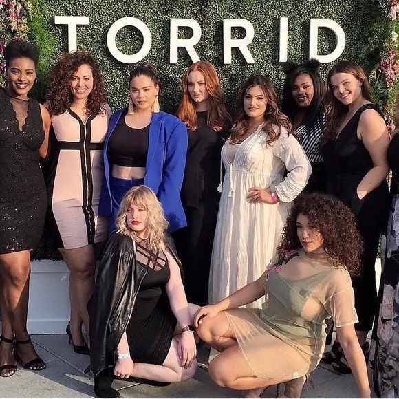 LIVE SHOW LISTING! ❤️❤️❤️ - Picture 2 of 9